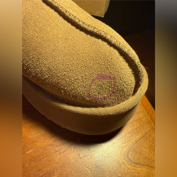 UGG Tazz Platform Slippers. GUC. - Picture 6 of 8